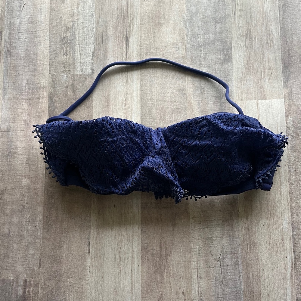 Victoria’s Secret 32B Bandeau Bikini Top